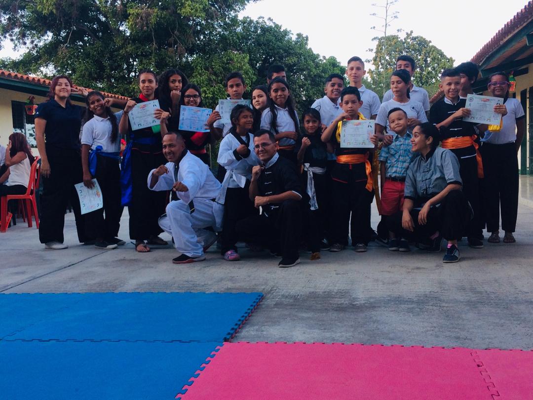 Alumnos del "Pequeño Dragón"